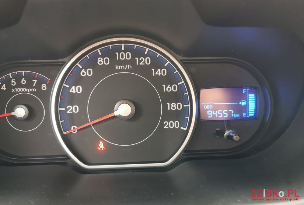 2013' Hyundai i10 1.2 Comfort photo #6