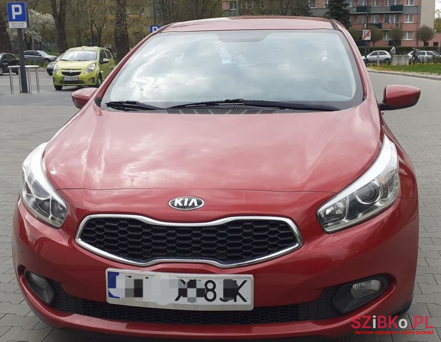 2012' Kia Ceed photo #2