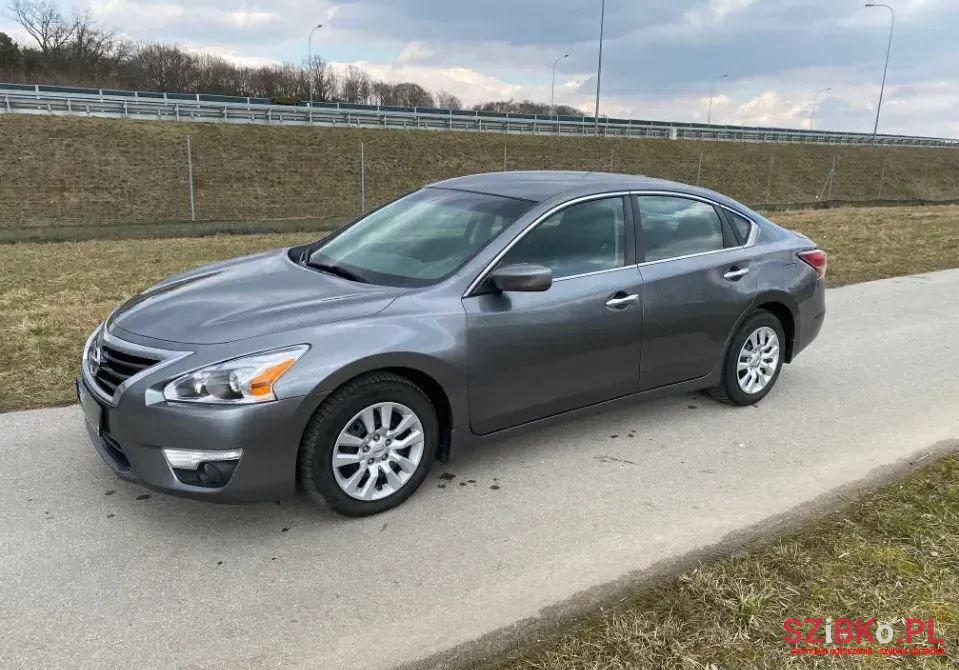 2014' Nissan Altima photo #1