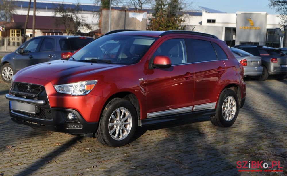 2011' Mitsubishi ASX photo #1
