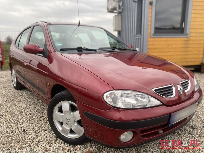 2002' Renault Megane photo #1