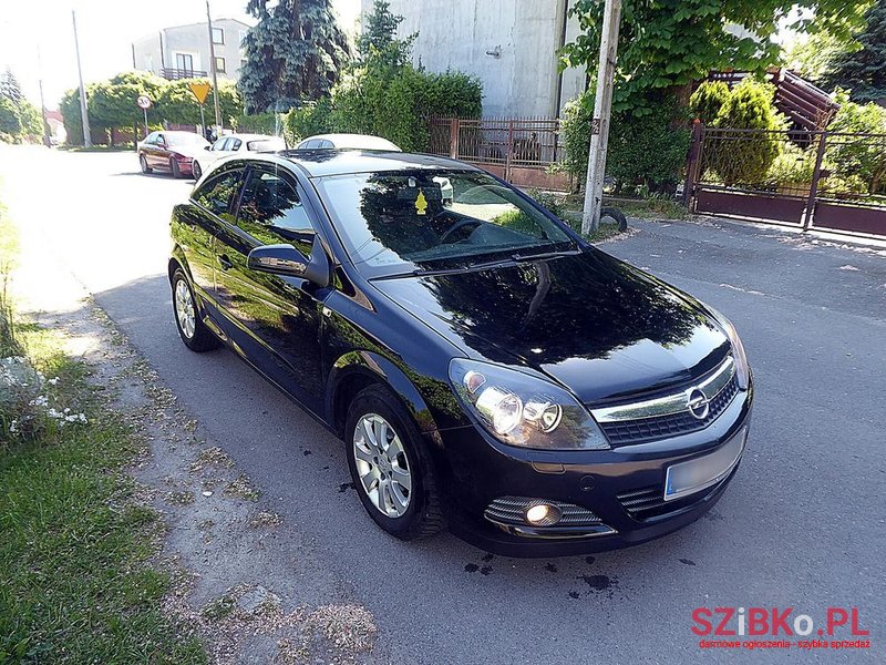 2007' Opel Astra Gtc 1.8 Black&White photo #5