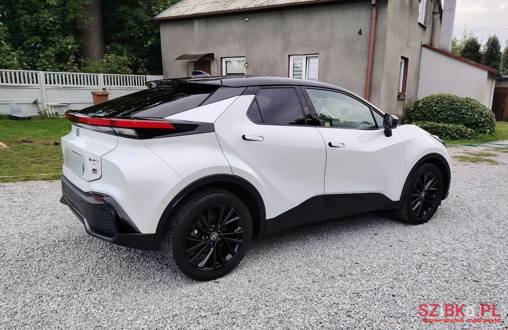 2023' Toyota C-HR photo #4