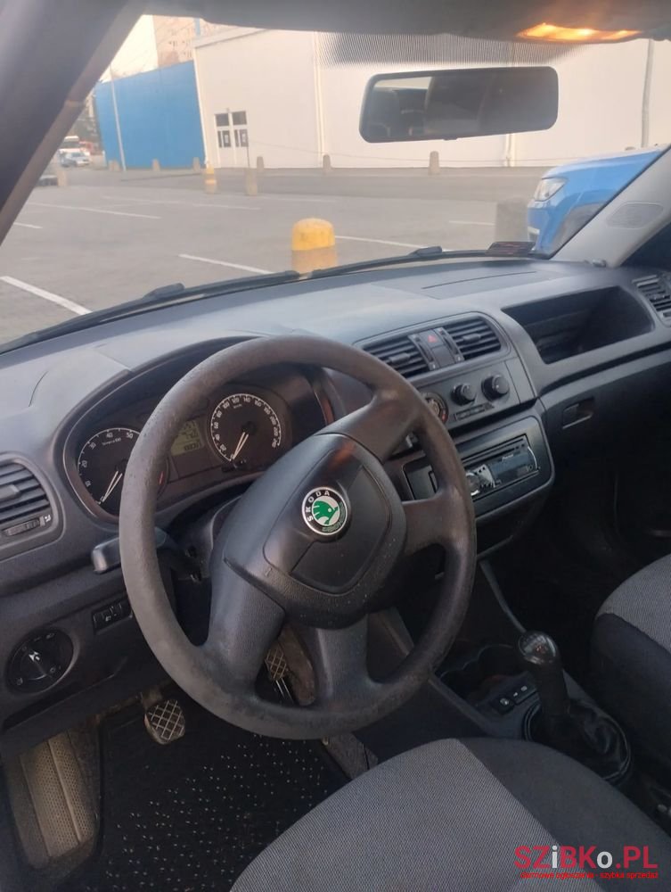 2009' Skoda Fabia photo #3