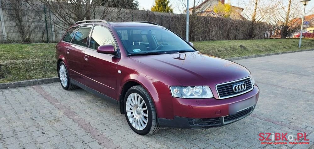 2003' Audi A4 Avant photo #2