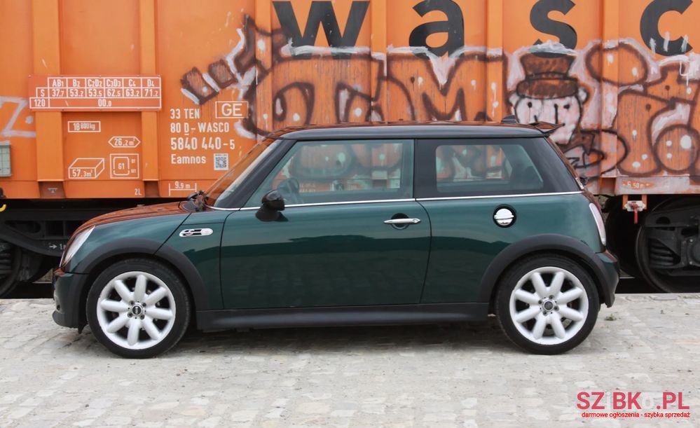 2002' MINI Cooper S Standard photo #3