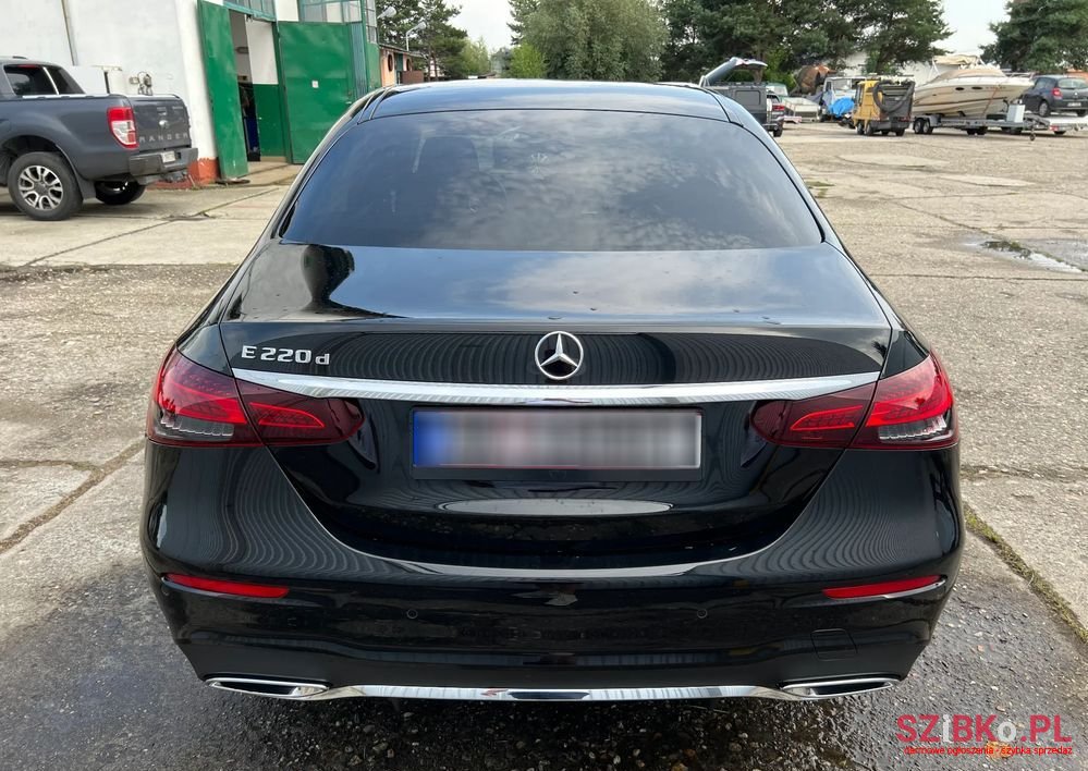 2021' Mercedes-Benz E-Class 220 D 9G-Tronic photo #6