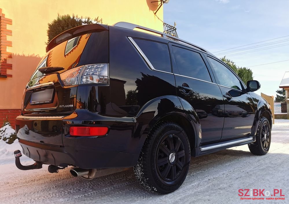 2010' Mitsubishi Outlander photo #4