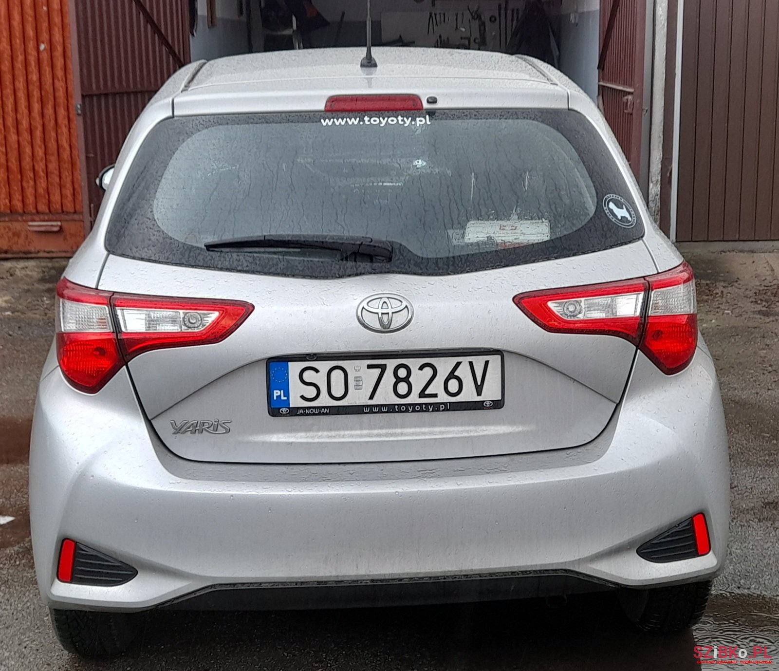 2020' Toyota Yaris photo #2