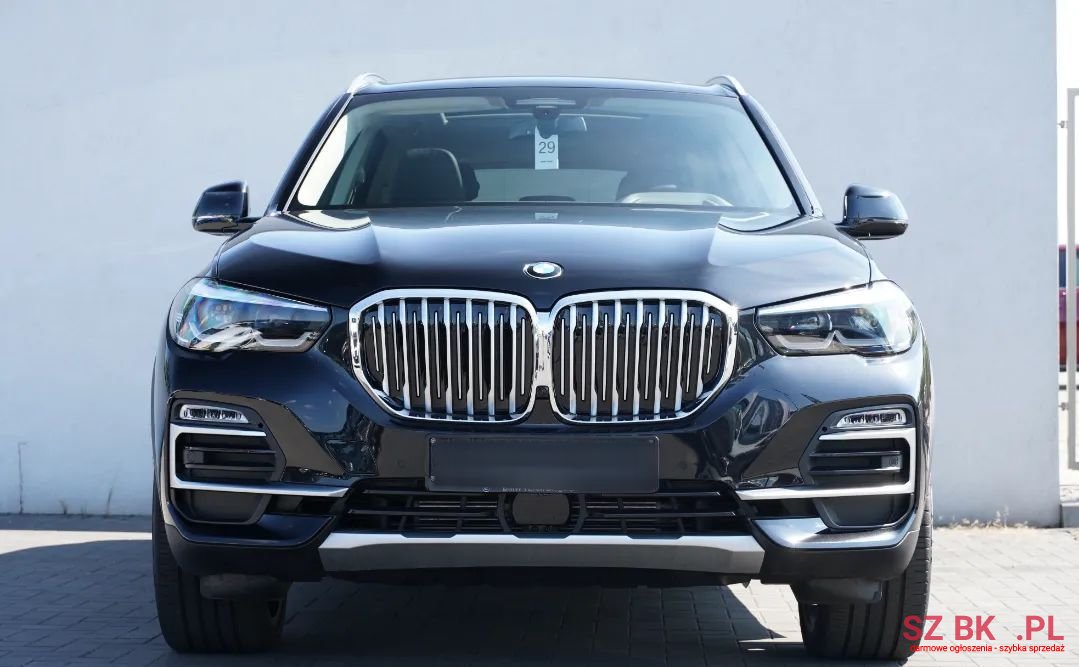 2020' BMW X5 photo #2