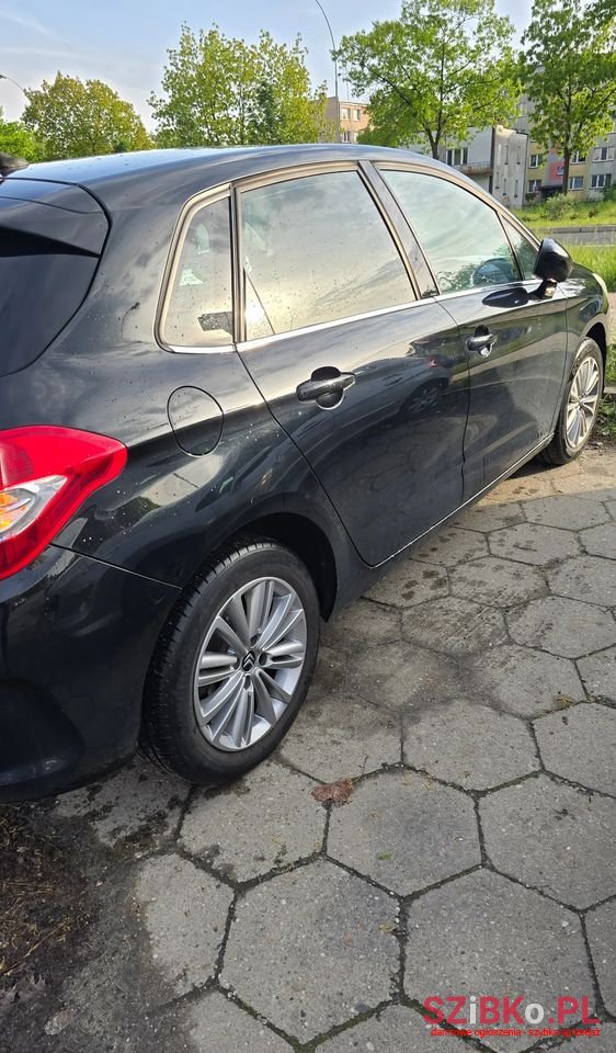 2011' Citroen C4 photo #4