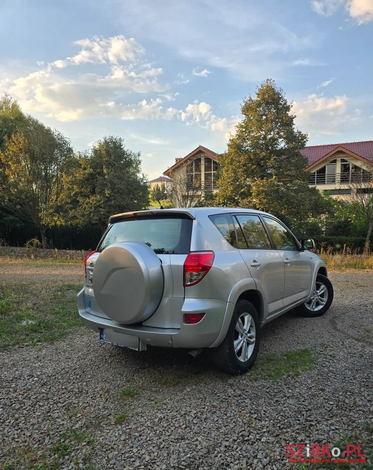 2005' Toyota RAV4 photo #4