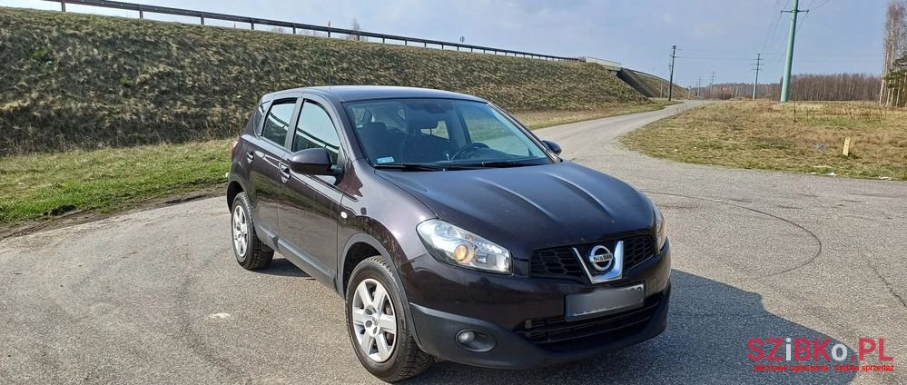 2010' Nissan Qashqai 2.0 Dci Acenta photo #2