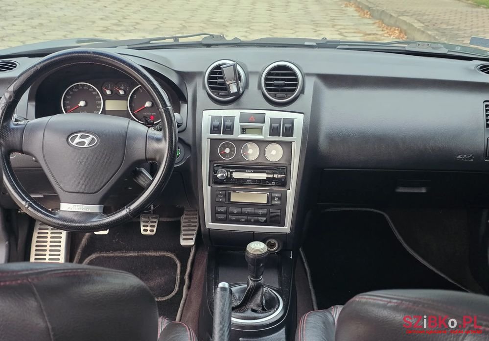 2005' Hyundai Coupe 2.0 Middle photo #6