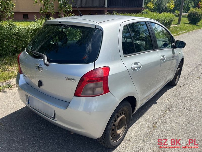 2006' Toyota Yaris 1.3 photo #3