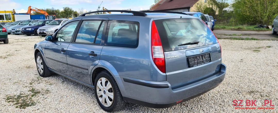 2001' Ford Mondeo photo #2