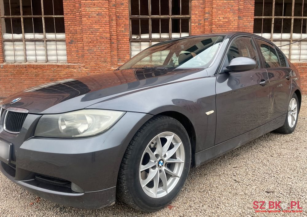 2008' BMW 3 Series 318I photo #2