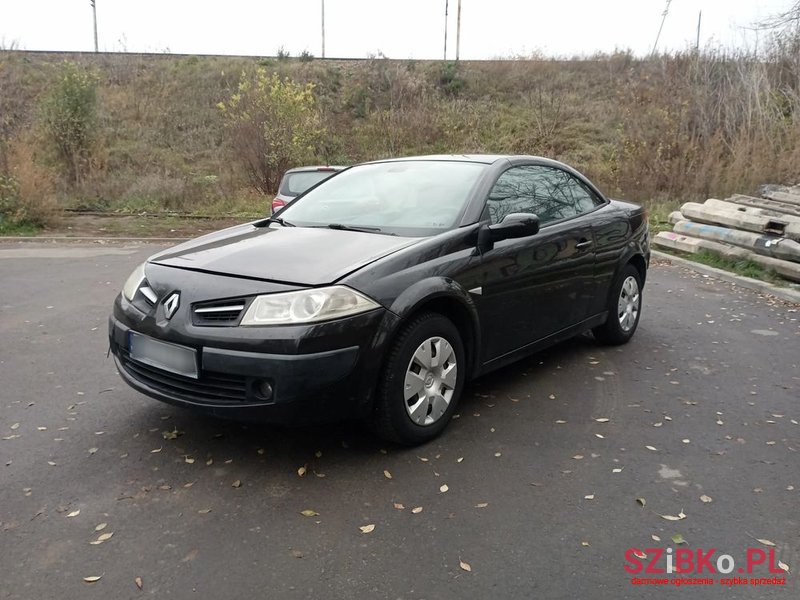 2008' Renault Megane photo #2