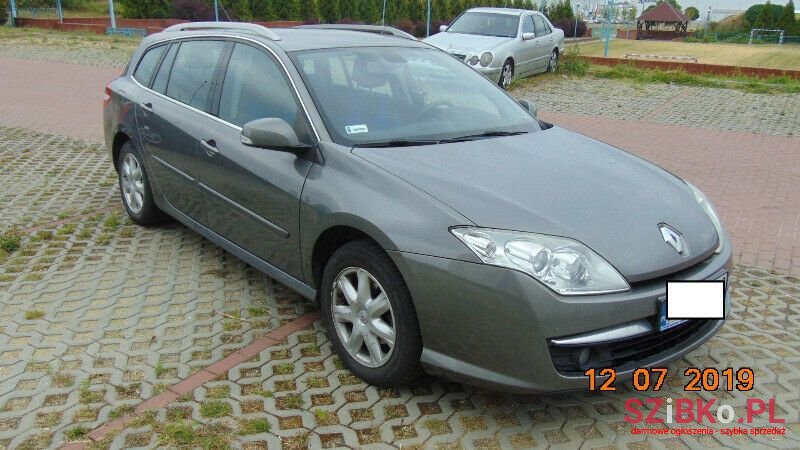 2010' Renault Laguna photo #4