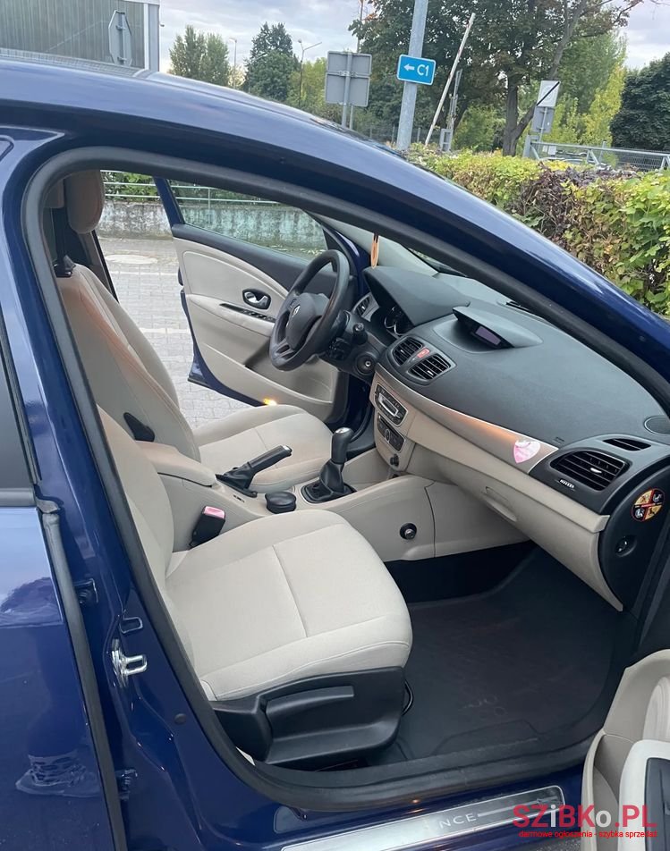 2011' Renault Fluence photo #3