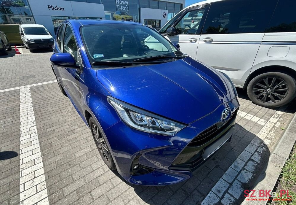 2021' Toyota Yaris 1.5 Comfort photo #3