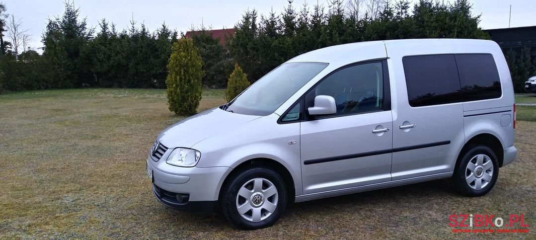 2010' Volkswagen Caddy photo #4