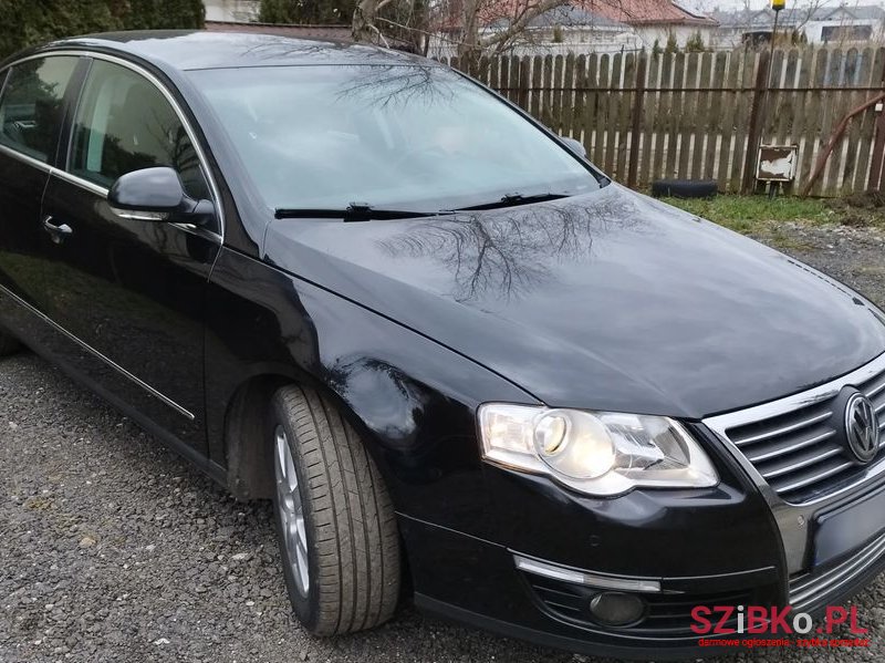 2008' Volkswagen Passat photo #2