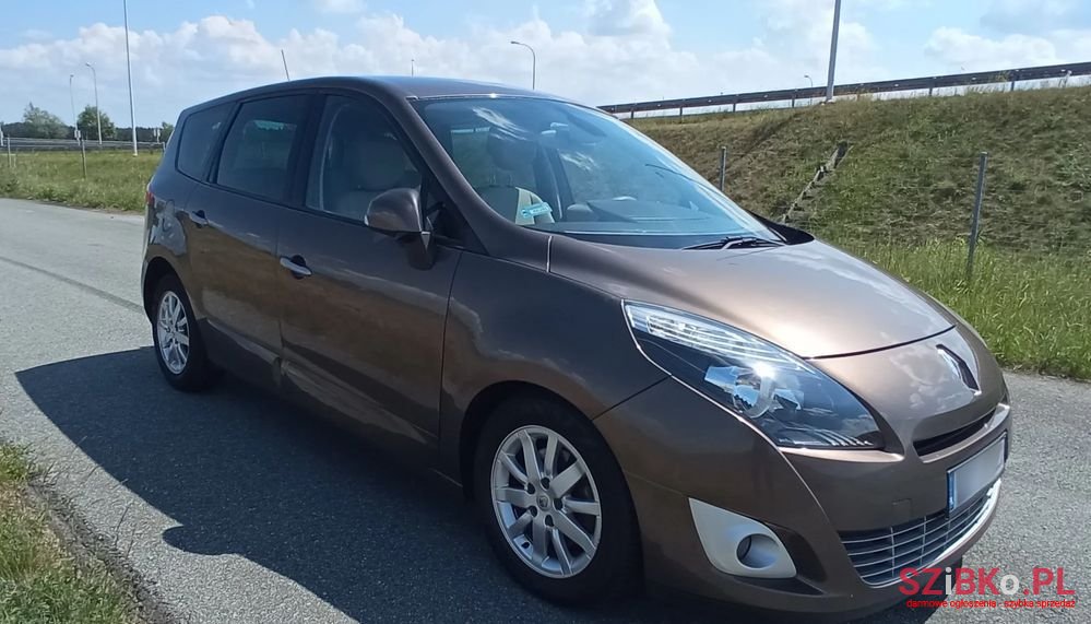 2009' Renault Scenic 1.9 Dci Privilege photo #3