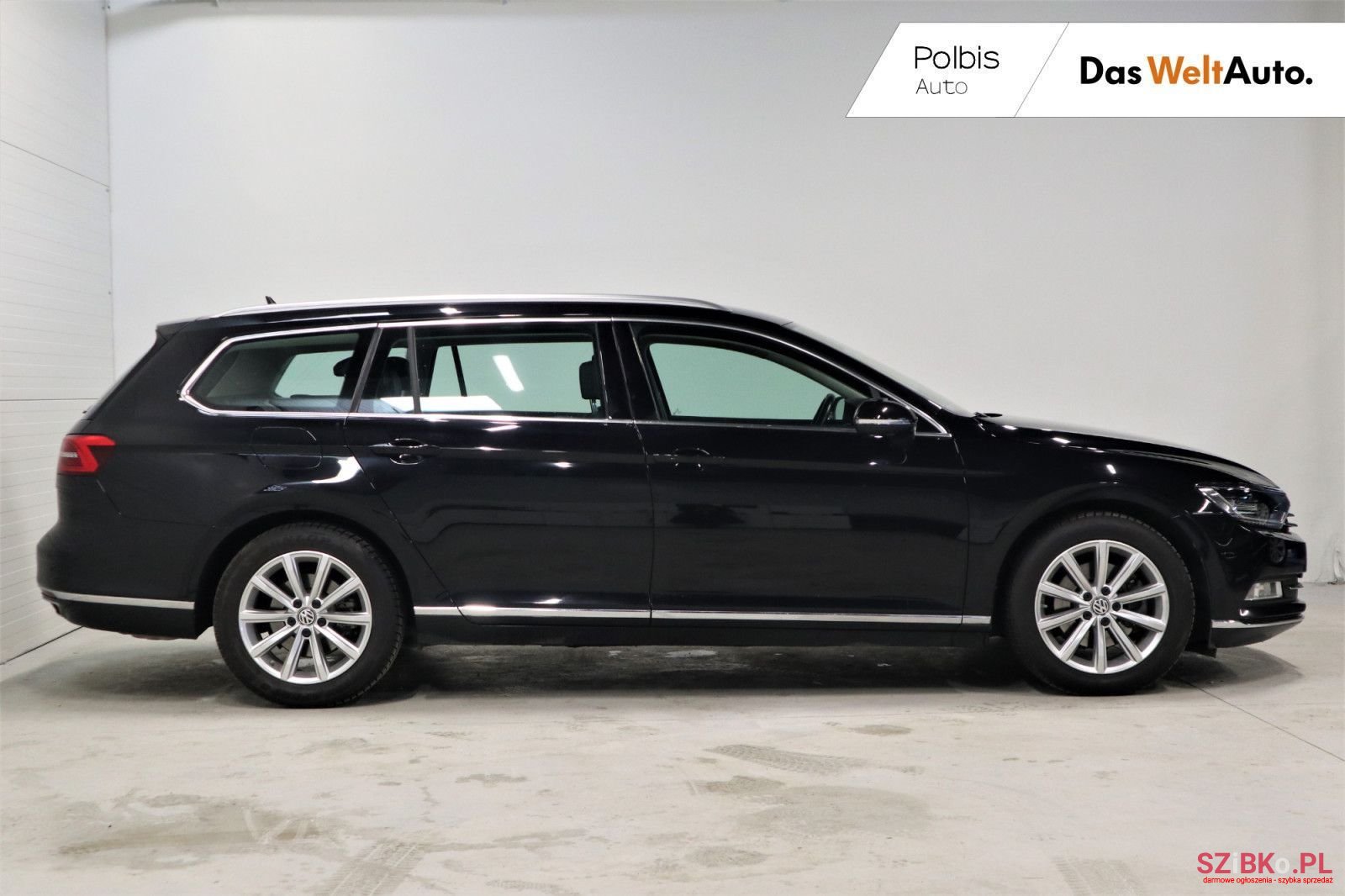 2018' Volkswagen Passat photo #2