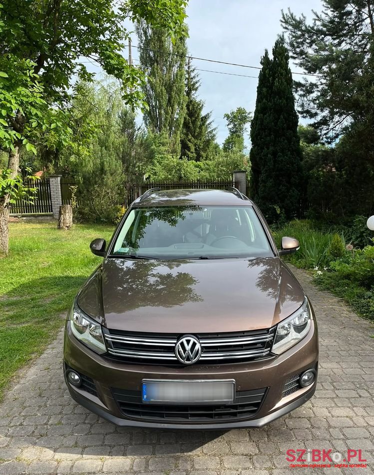 2012' Volkswagen Tiguan photo #3
