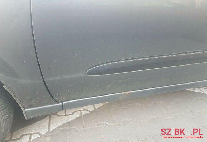 2002' Nissan Almera photo #2