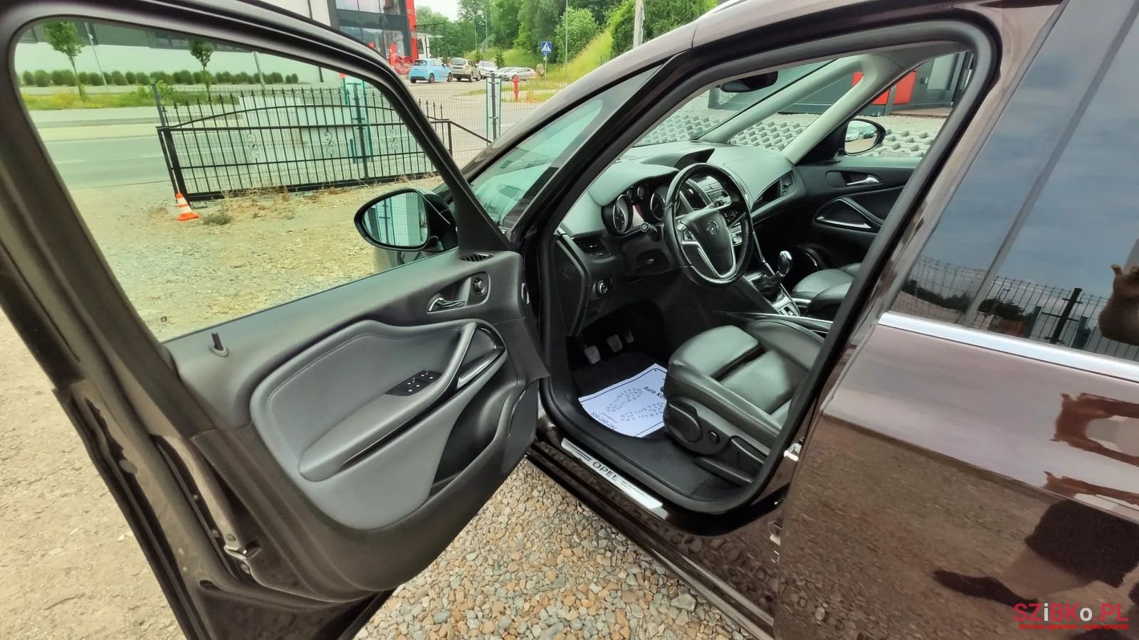 2015' Opel Zafira photo #3