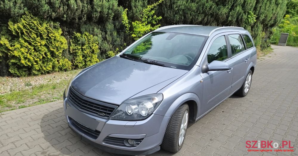 2004' Opel Astra photo #1