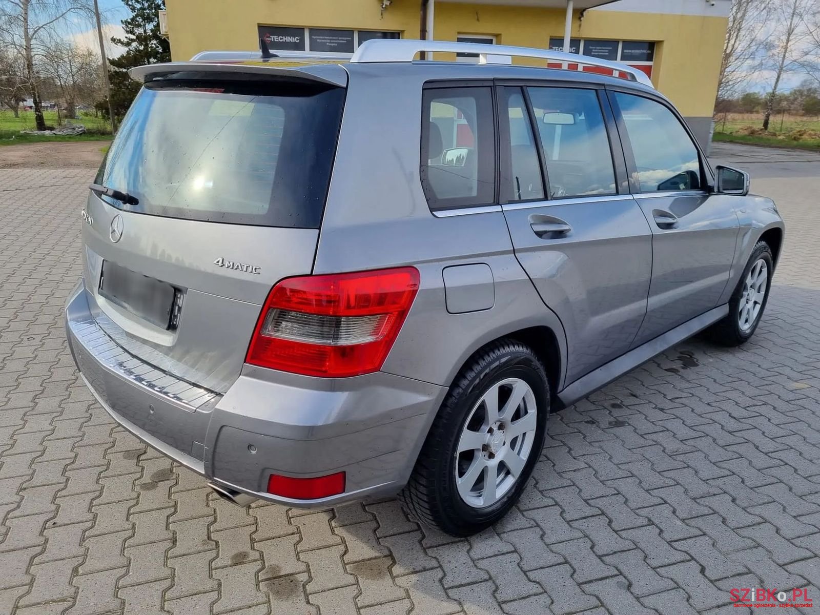 2010' Mercedes-Benz GLK photo #4