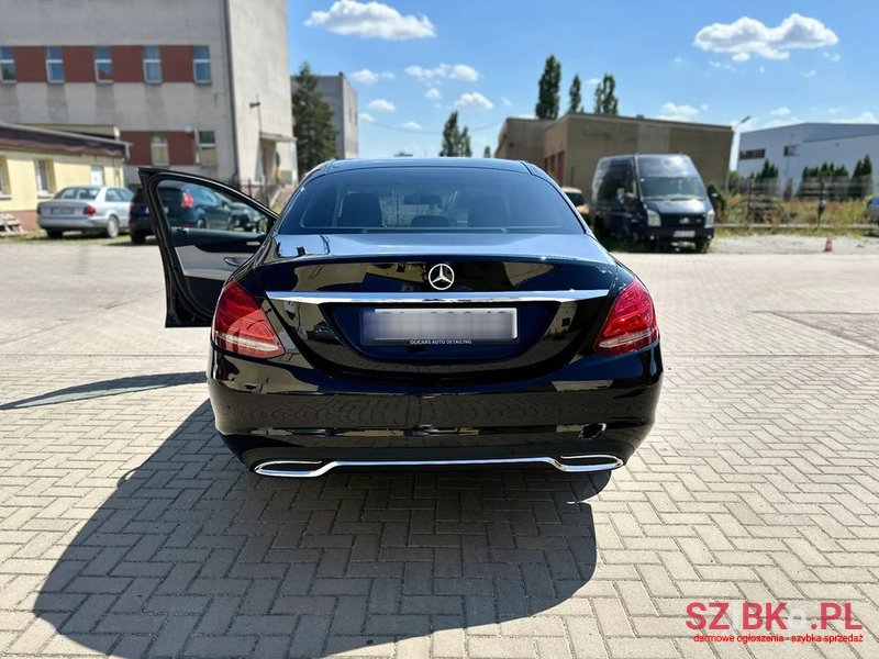 2017' Mercedes-Benz C-Class 160 9G-Tronic photo #5