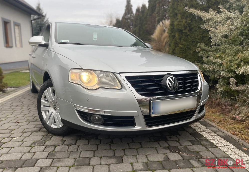 2007' Volkswagen Passat photo #1