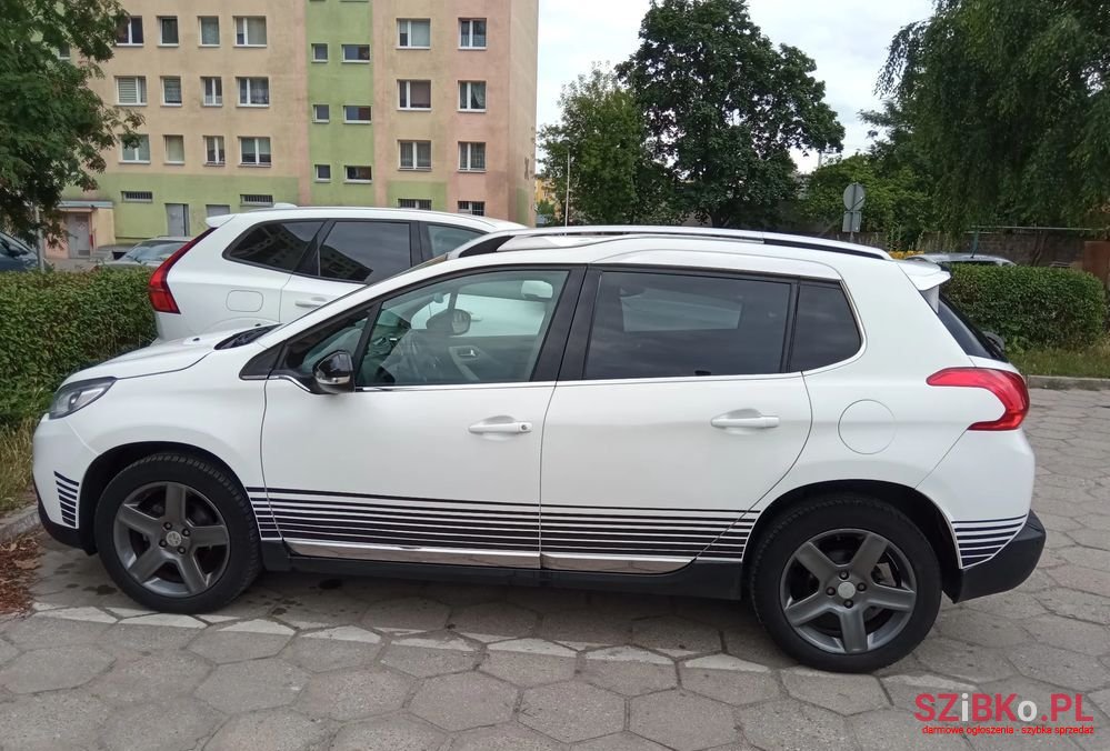 2015' Peugeot 2008 photo #2