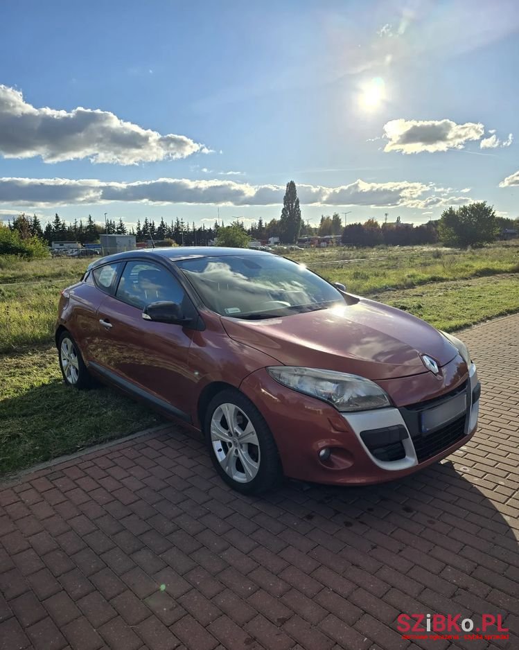 2009' Renault Megane 2.0 Dci Dynamique photo #2