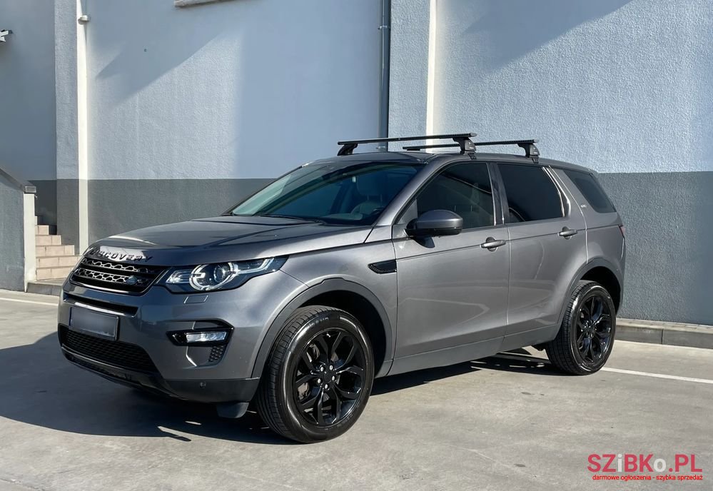 2017' Land Rover Discovery Sport Td4 Hse Luxury photo #2