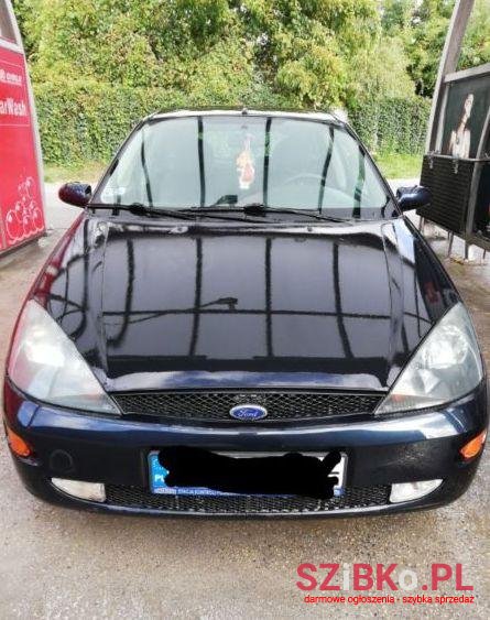 2001' Ford Focus photo #1