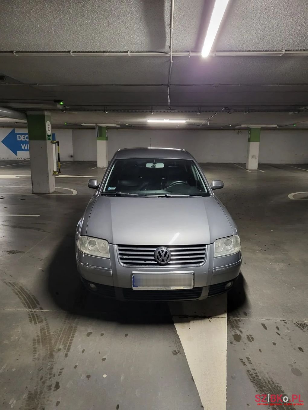 2003' Volkswagen Passat photo #1