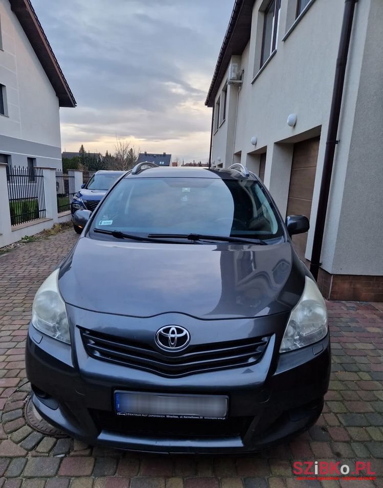 2011' Toyota Verso 1.6 photo #5