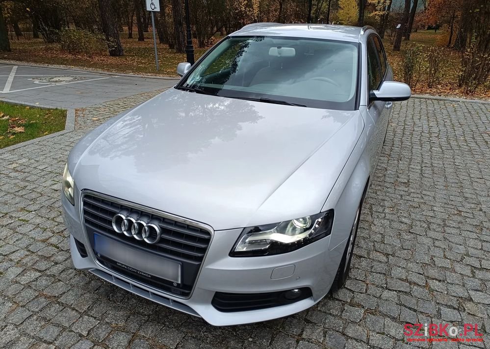 2011' Audi A4 photo #4