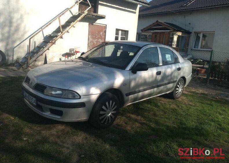 2000' Mitsubishi Carisma photo #2