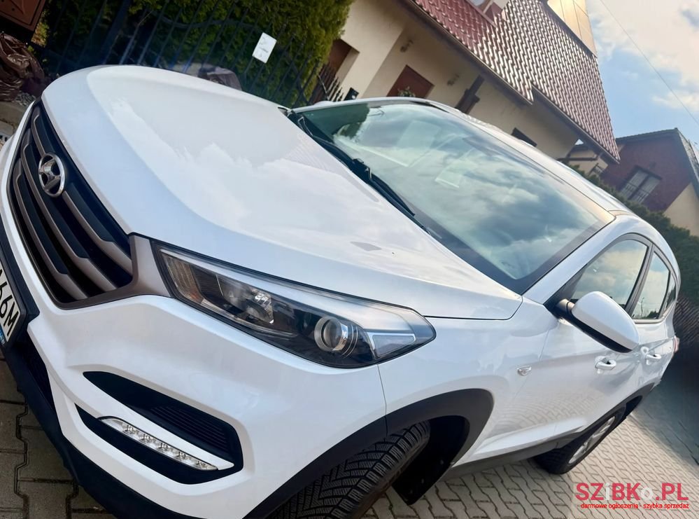 2017' Hyundai Tucson 1.6 Gdi Classic 2Wd photo #3