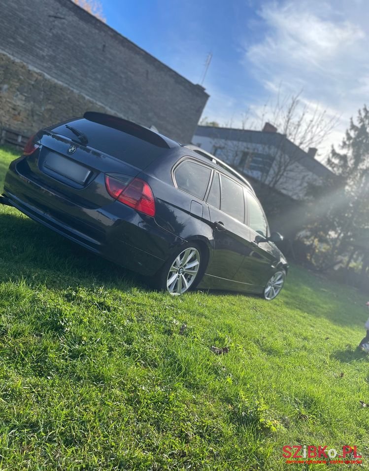 2005' BMW 3 Series 320D photo #6