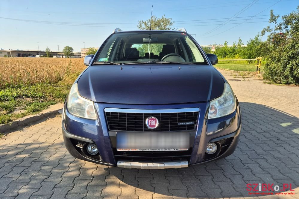 2008' Fiat Sedici photo #3