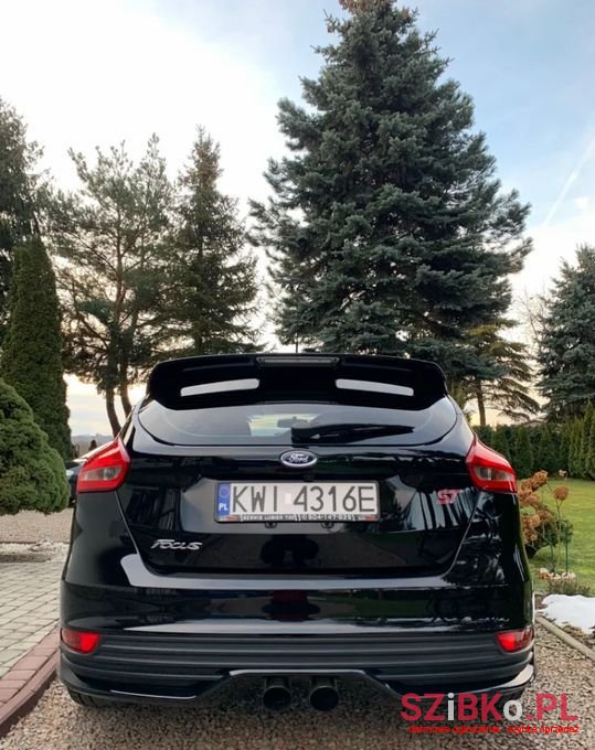 2017' Ford Focus photo #3