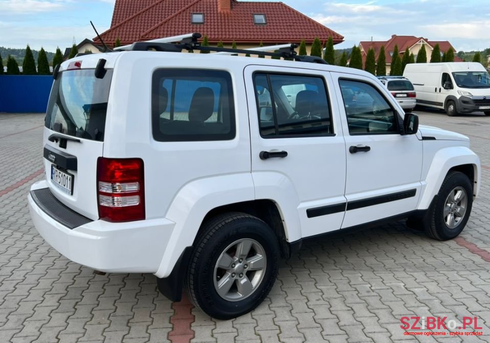 2012' Jeep Liberty photo #4