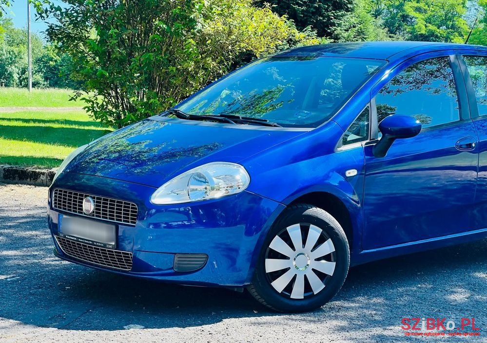 2009' Fiat Grande Punto 1.4 8V photo #4